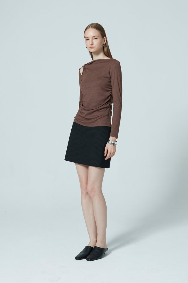 TWISTED LONG SLEEVE TOP