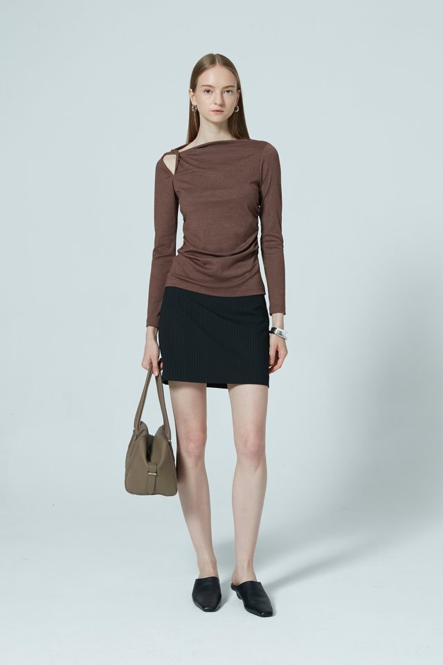 TWISTED LONG SLEEVE TOP
