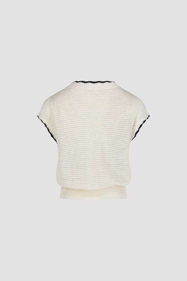 CONTRAST TRIM KNIT TOP