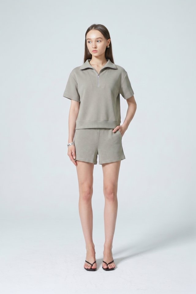 HALP ZIP SHORT SLEEVE TOP