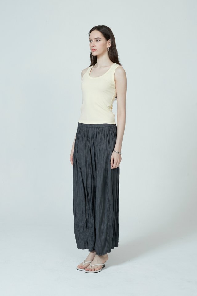 SCOOP NECK TANK TOP
