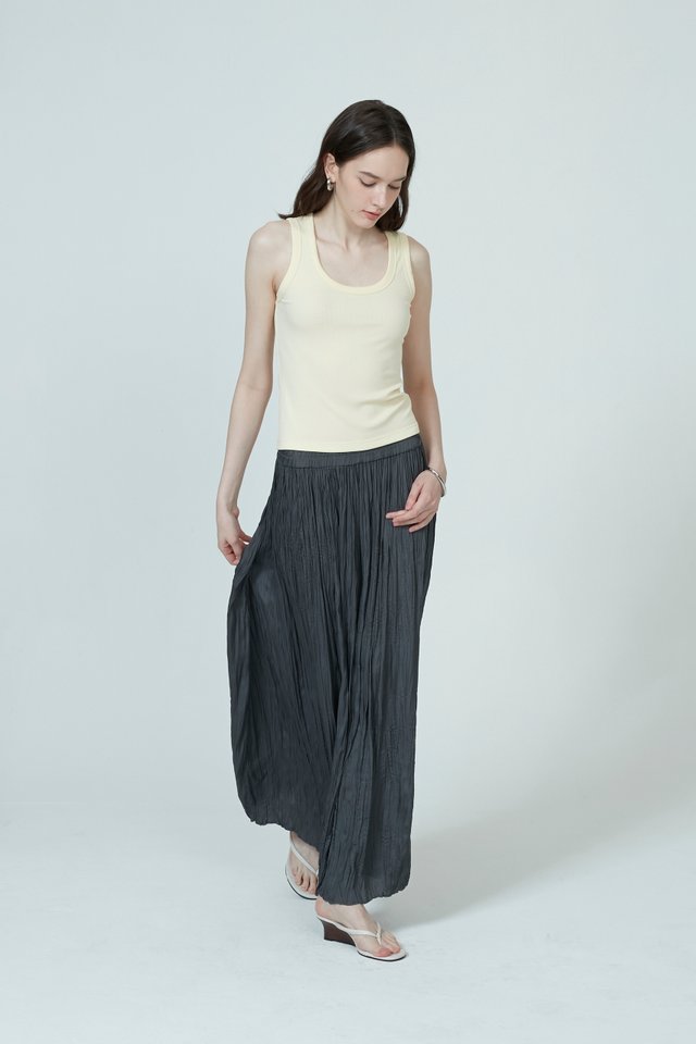 SCOOP NECK TANK TOP