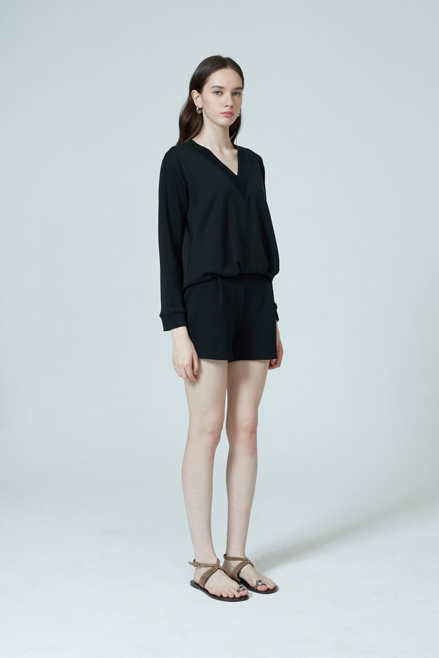 ELASTICATED BACK SHORTS