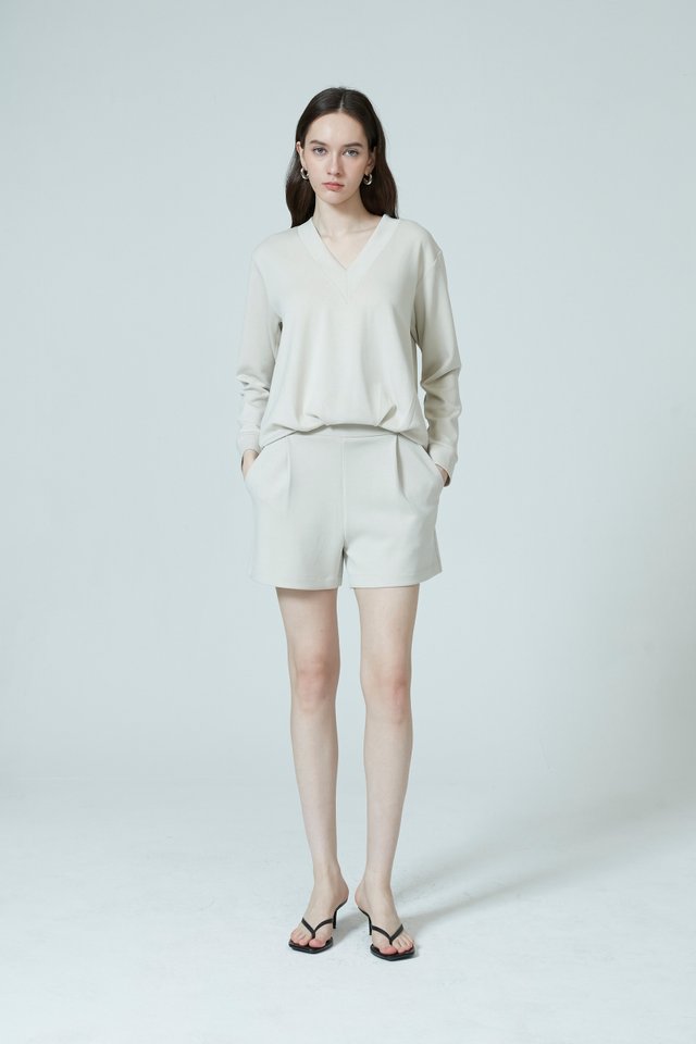 ELASTICATED BACK SHORTS