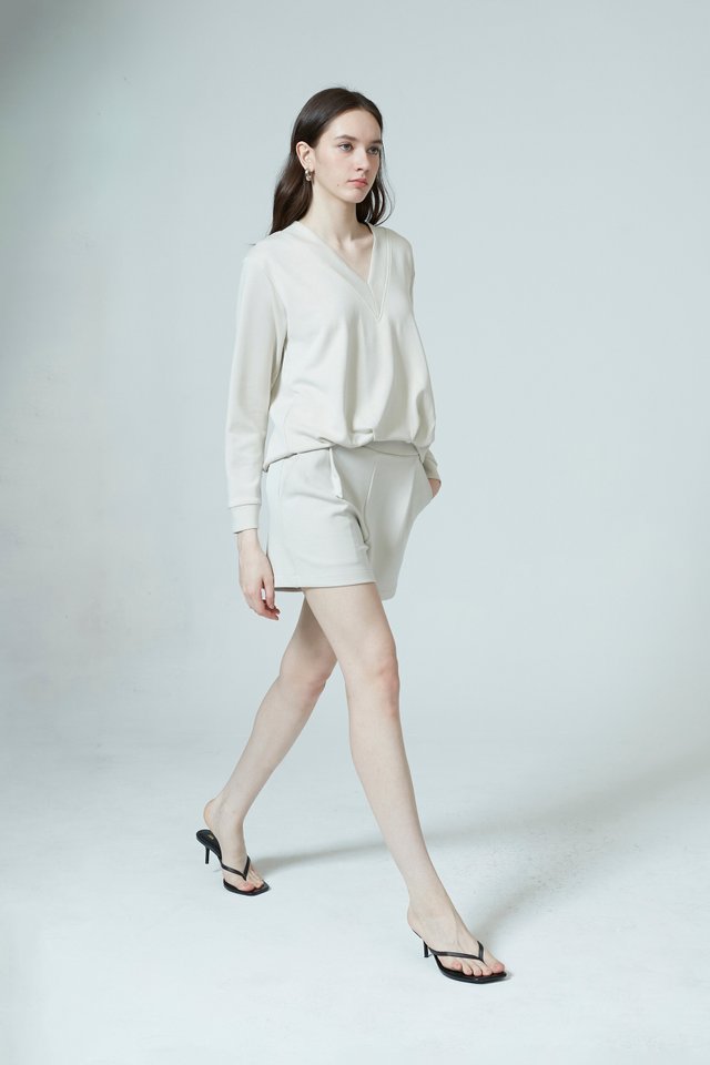 ELASTICATED BACK SHORTS