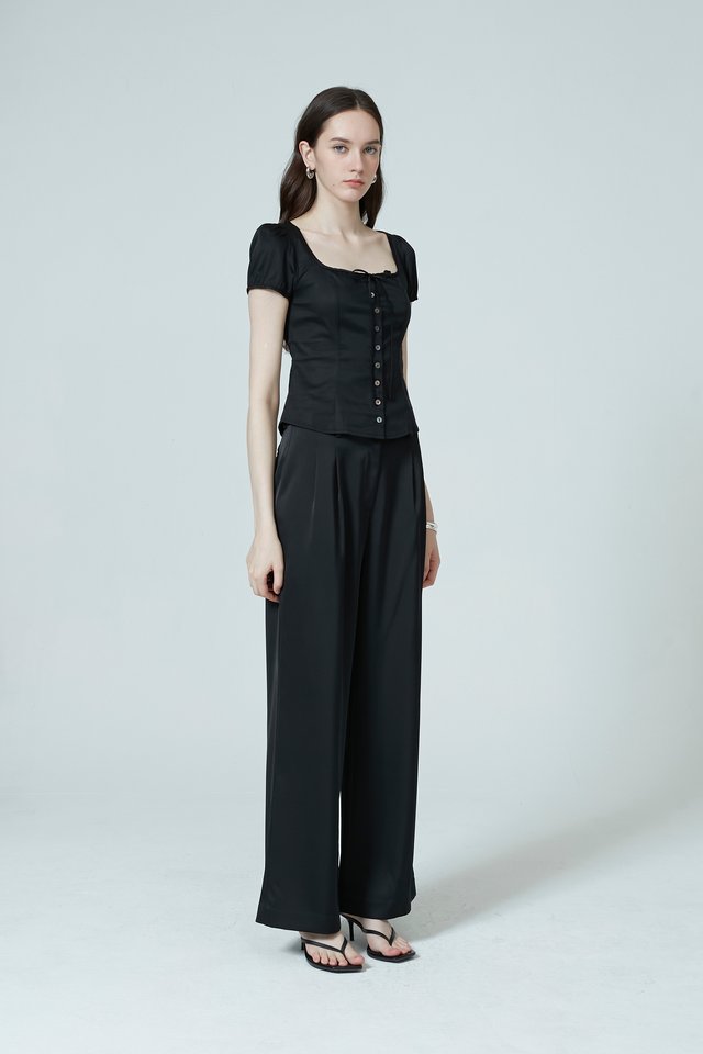 SQUARE NECK BLOUSE