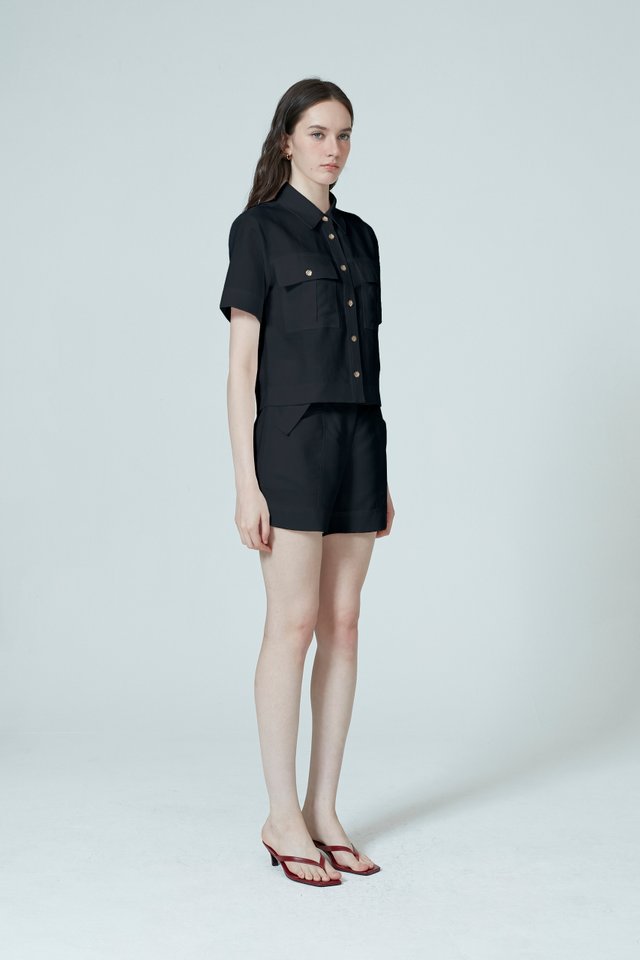 UTILITY SHORTS WITH BELT