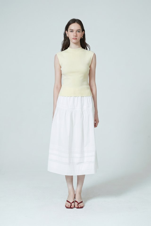 MOCK NECK KNIT TOP