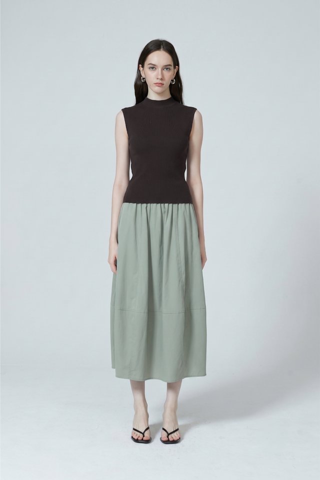 MOCK NECK KNIT TOP