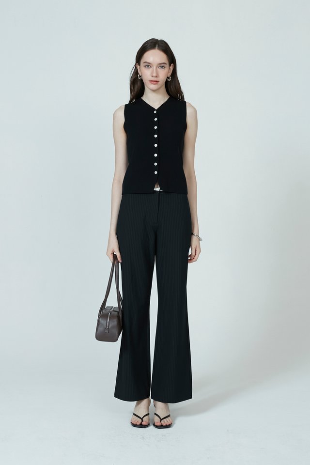 BUTTON KNITTED VEST