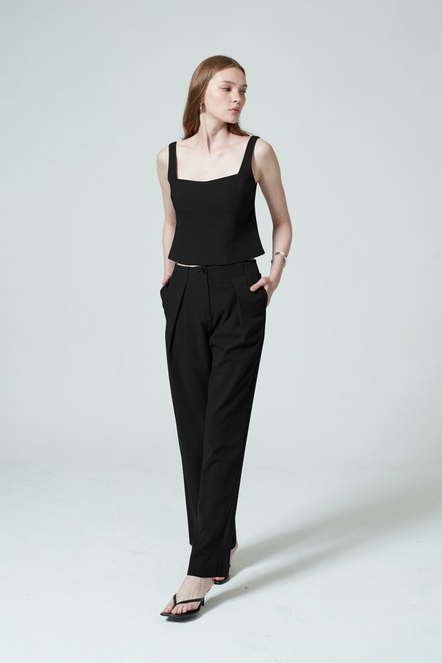 PLEATED STRAIGHT PANTS