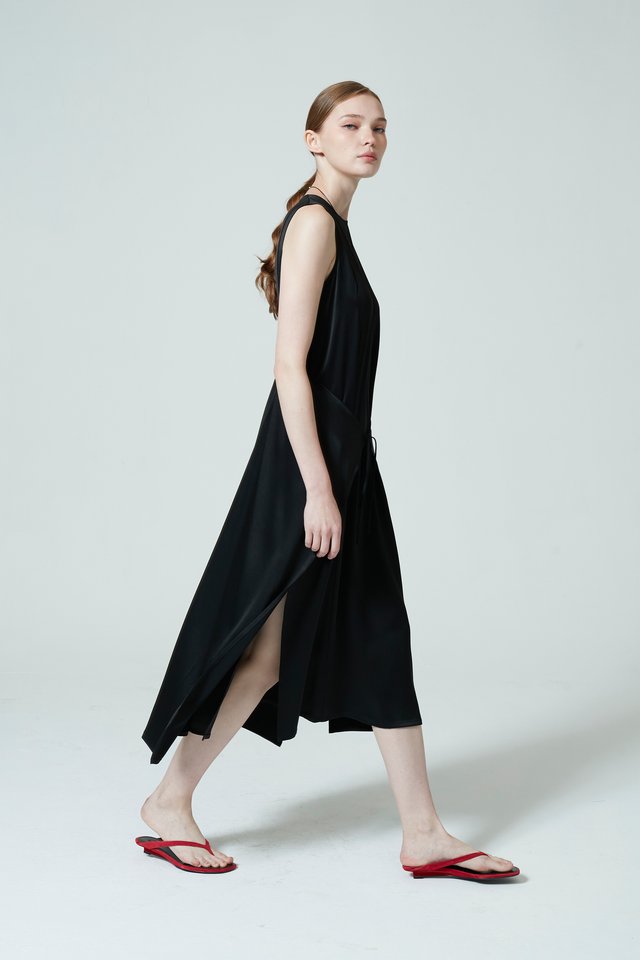 WRAP FRONT SLEEVELESS DRESS