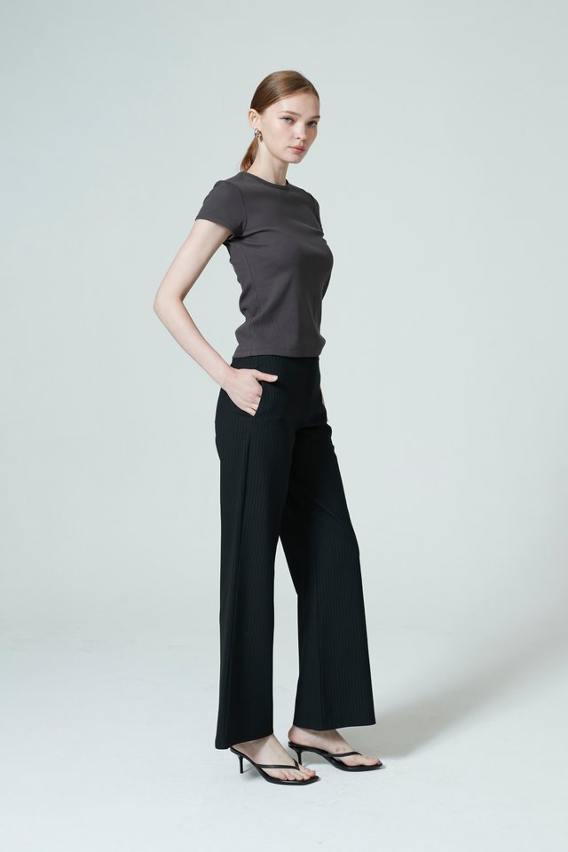RIBBED SKINNY TEE