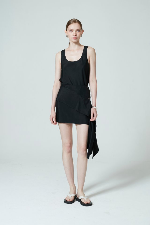 MINI SKIRT WITH WAIST SASH
