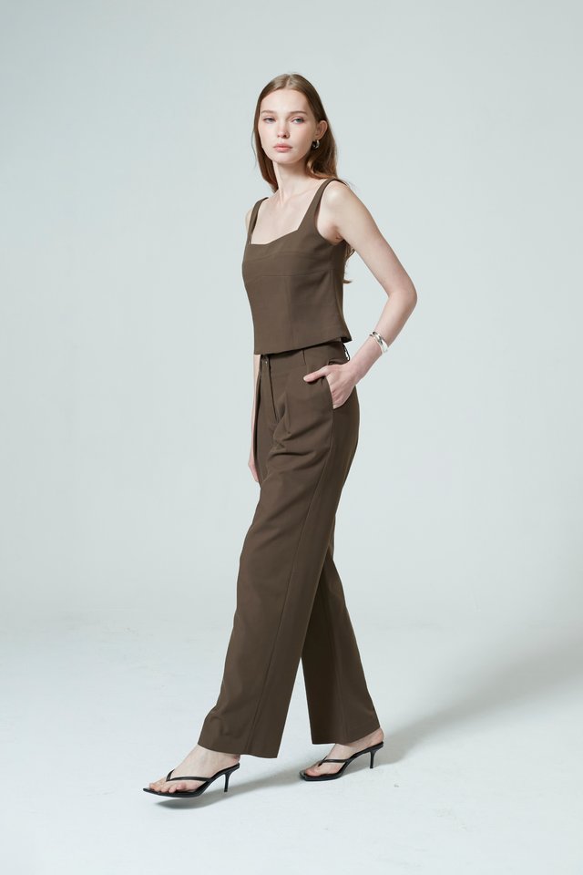 PLEATED STRAIGHT PANTS
