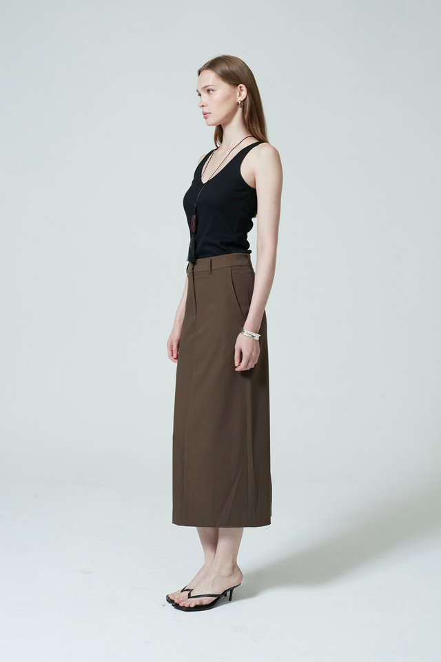 RIBBED V-NECK TANK TOP