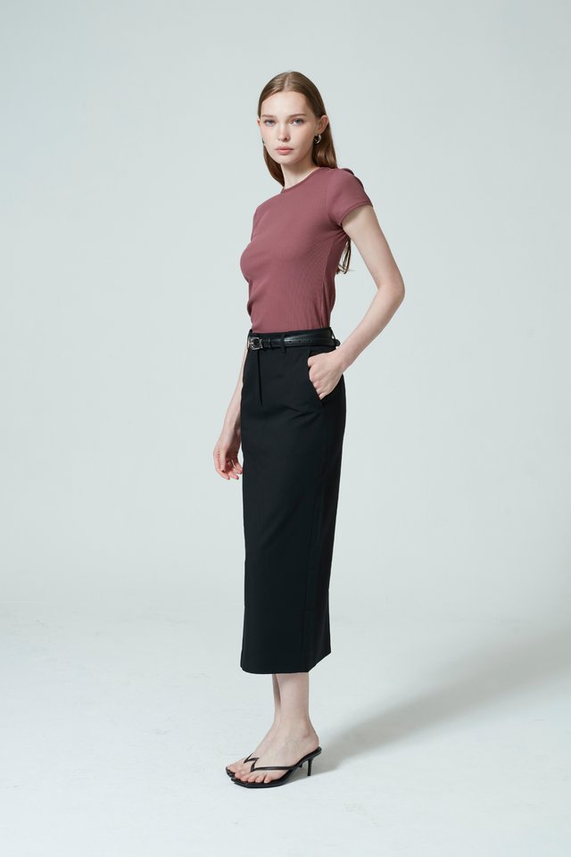 RIBBED SKINNY TEE