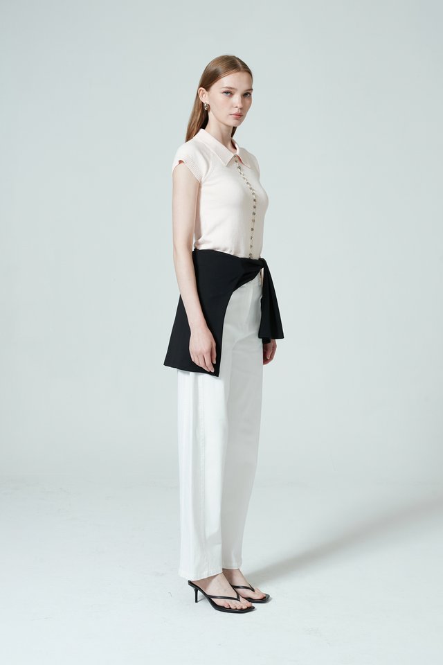 COLLARED BUTTON KNIT TOP