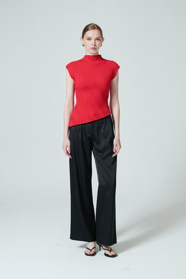 RIBBED MOCK NECK TOP