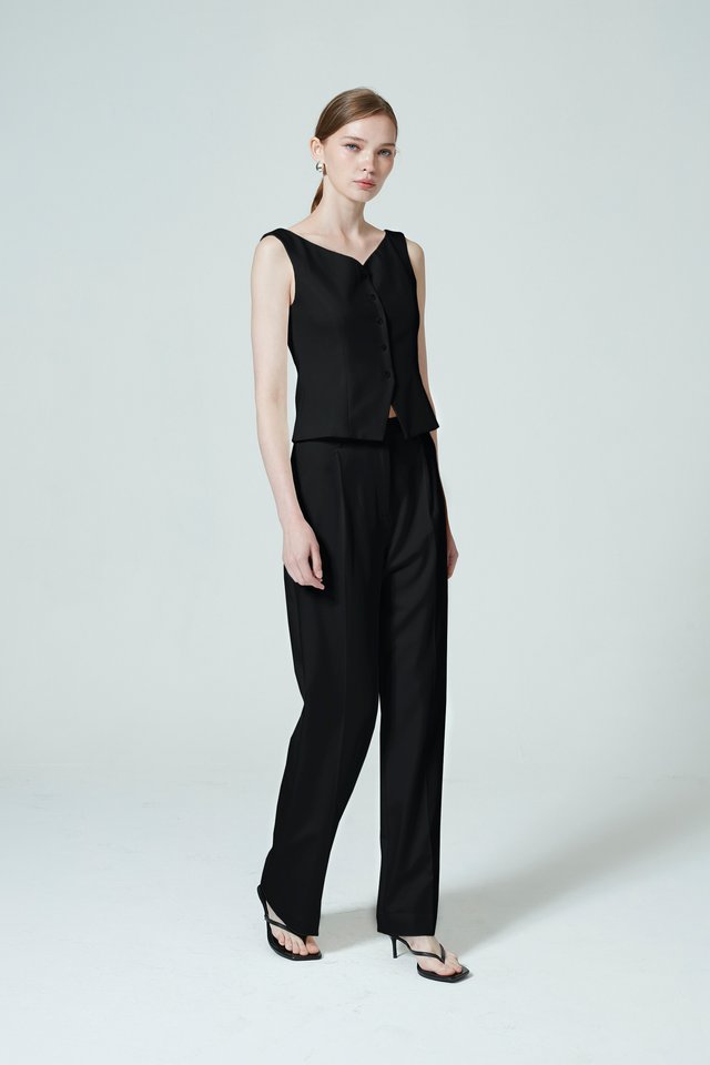 TAILORED WIDE NECK VEST