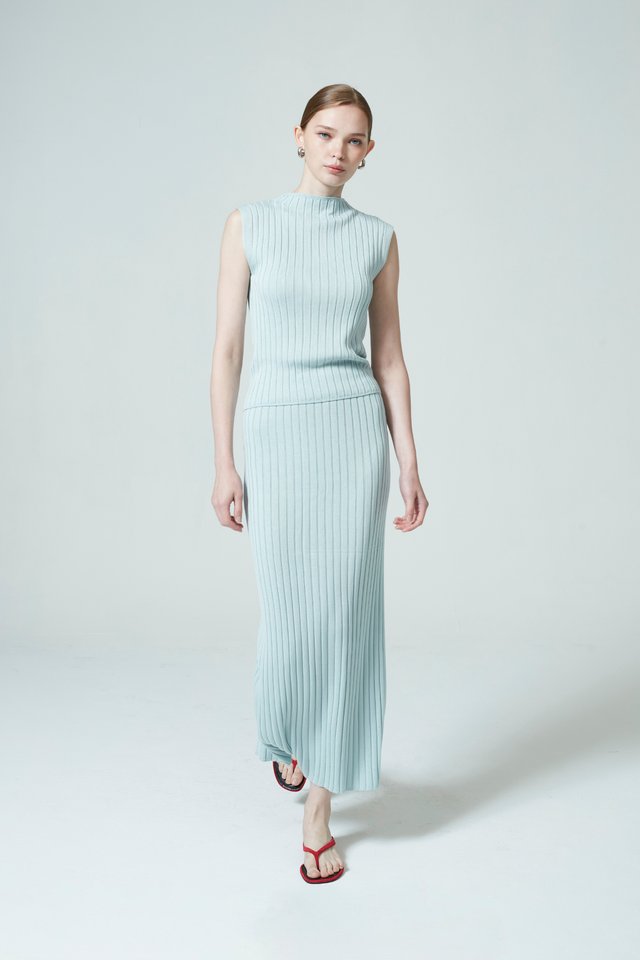 RIBBED KNIT SKIRT