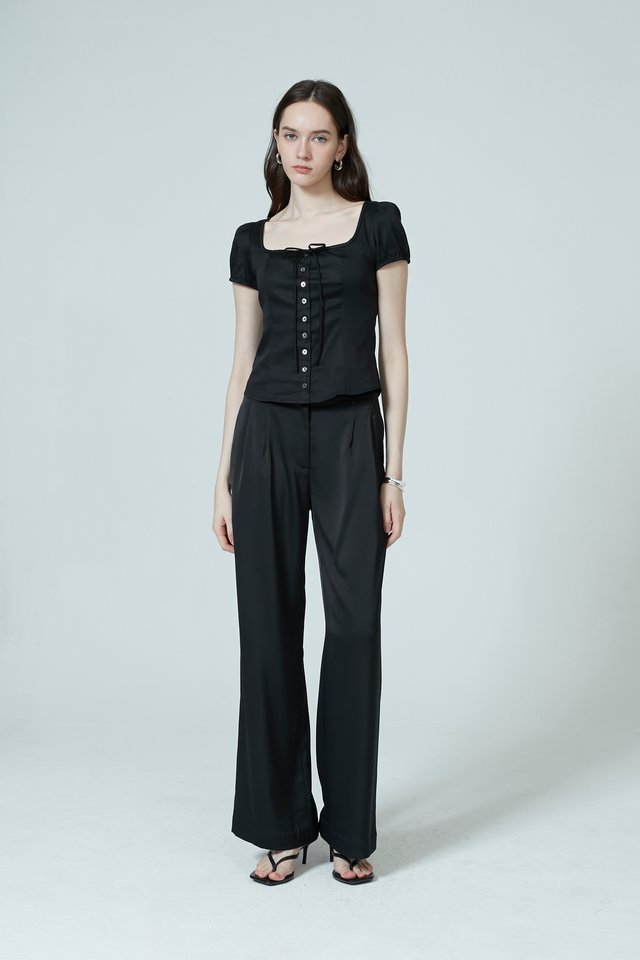 SATIN PLEATED STRAIGHT PANTS