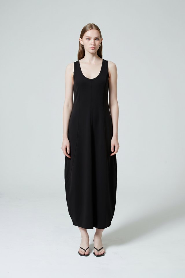 SLEEVELESS COCOON DRESS