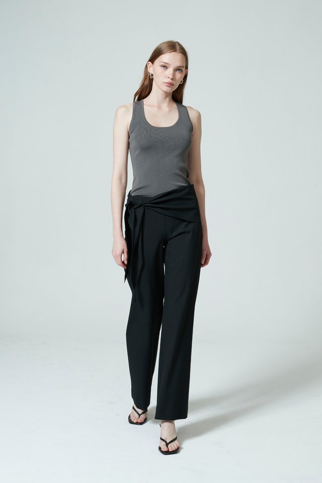 SCOOP NECK KNIT TOP
