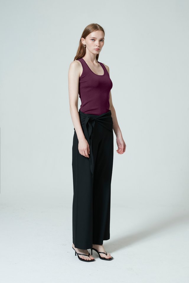 SCOOP NECK KNIT TOP