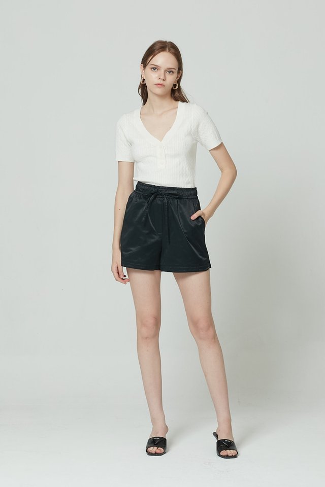 ELASTICATED SHORTS